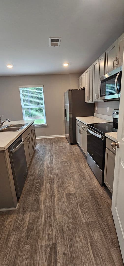 Longs House: 621 Talisman Trail