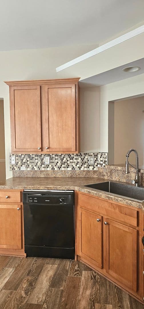 Longs House: 1593 Langley Drive
