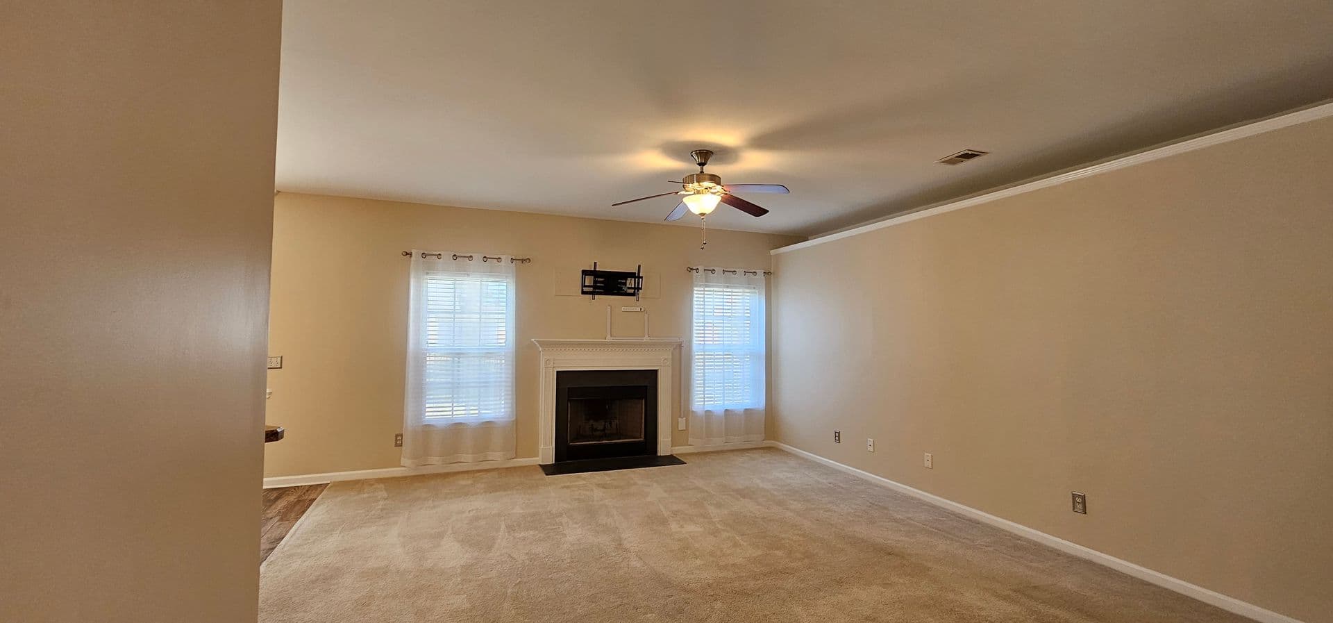 Longs House: 1593 Langley Drive