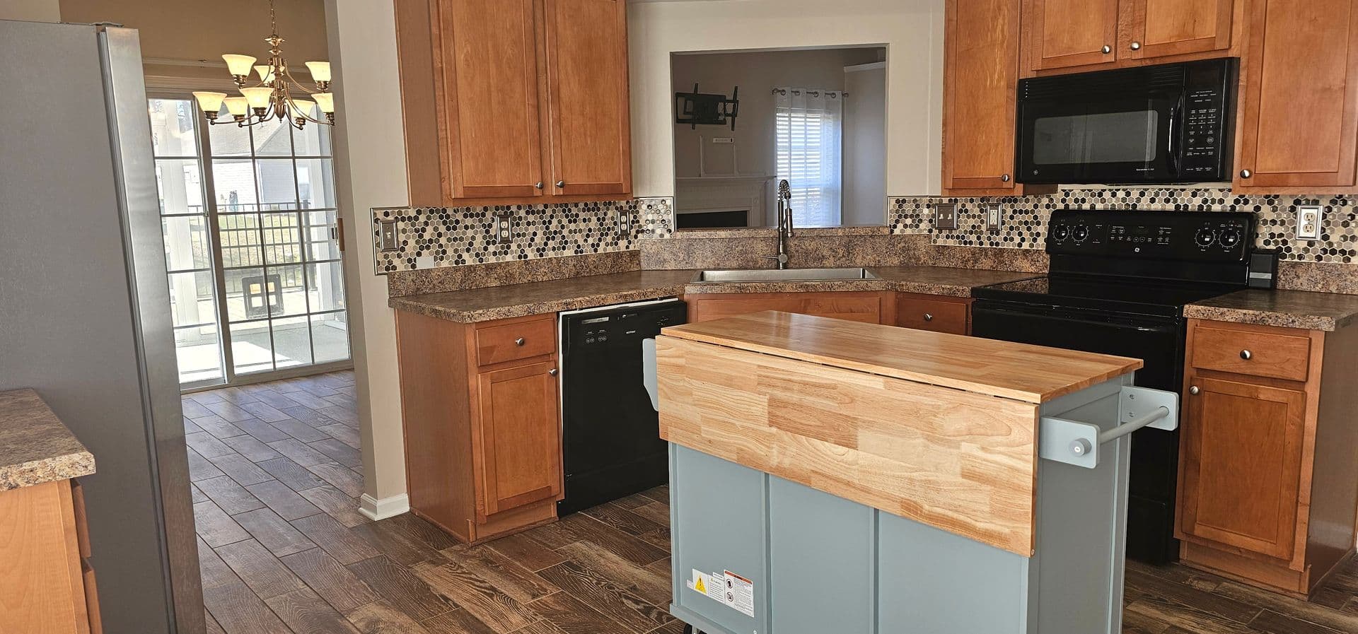 Longs House: 1593 Langley Drive