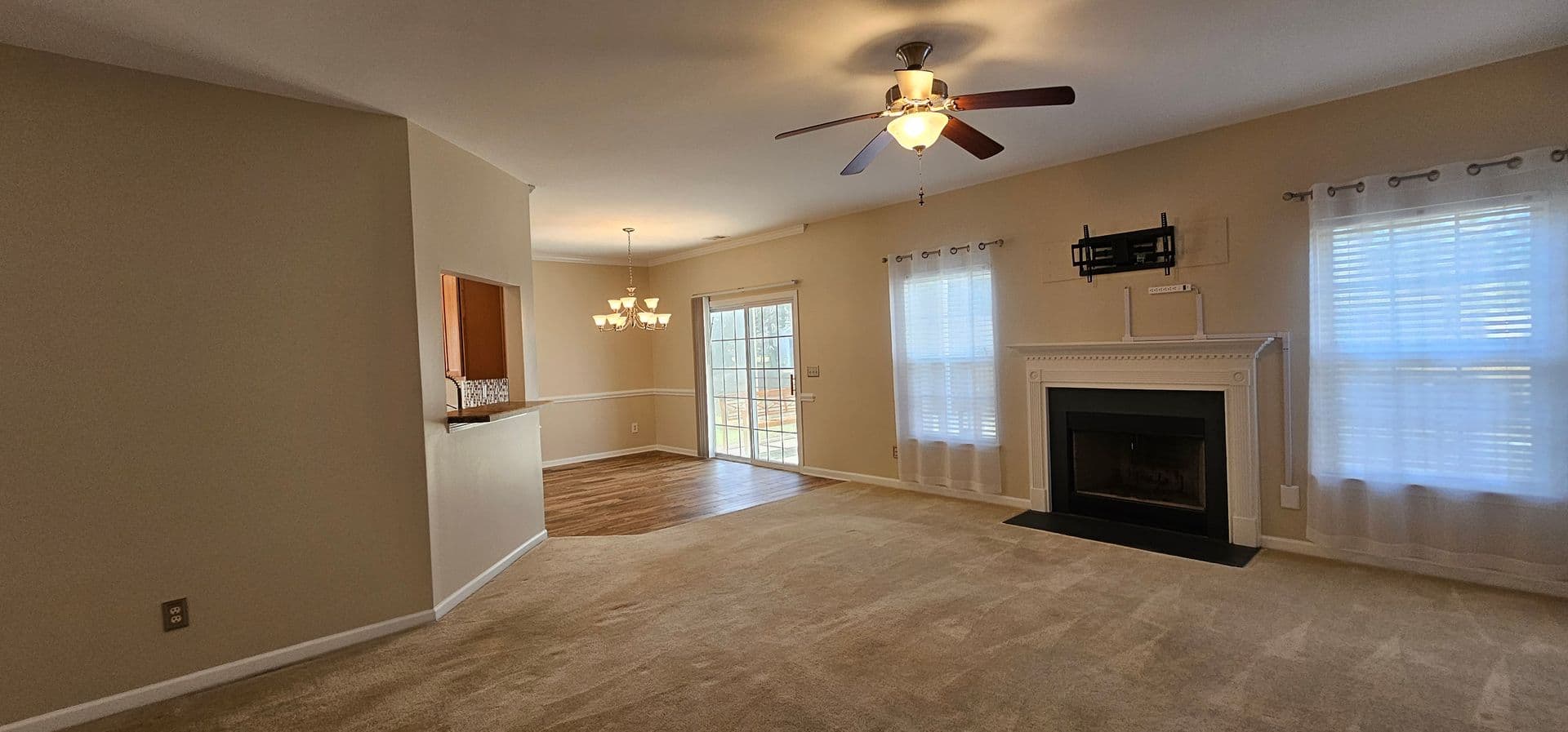 Longs House: 1593 Langley Drive
