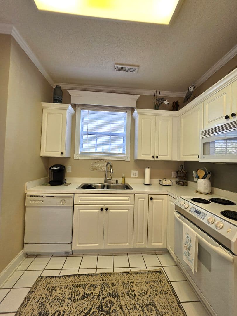 Little River Condo: 4231 Hibiscus Drive