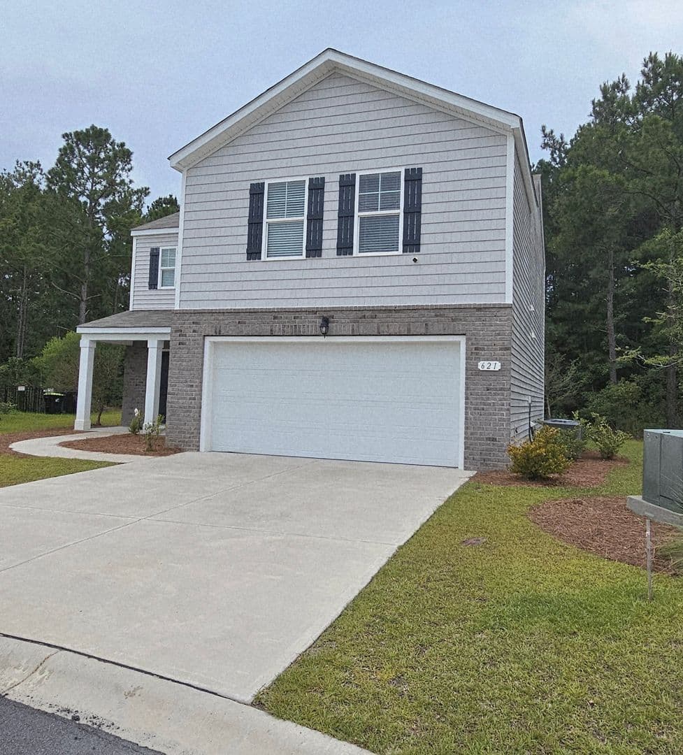 Longs House: 621 Talisman Trail