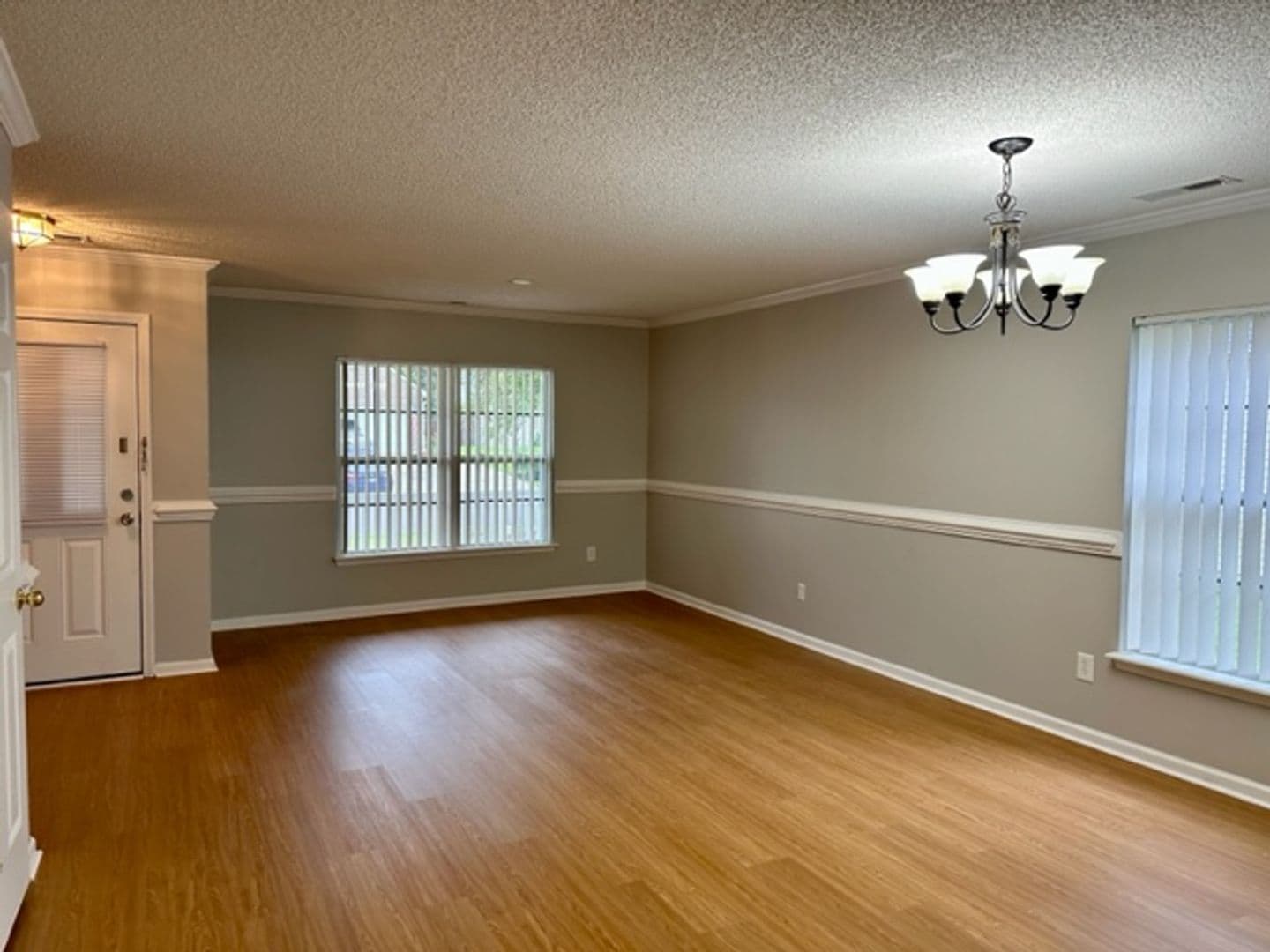Summerville House: 5091 Ballantine Dr.
