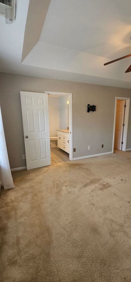 Longs House: 1593 Langley Drive