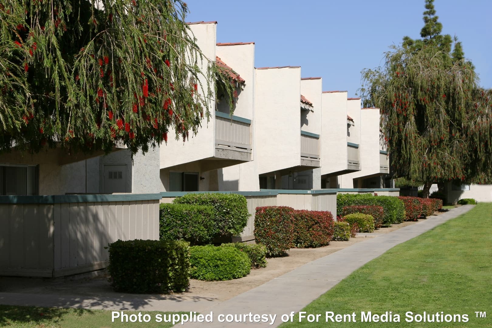 Bakersfield Apartment: Casa Real Apartments