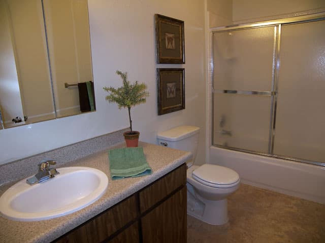 Bakersfield Apartment: Casa Real Apartments