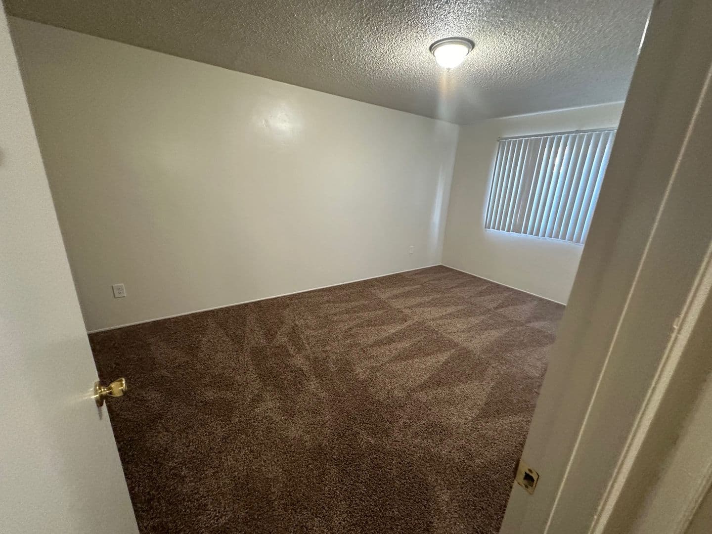 Bakersfield Apartment: 517 Taylor St.