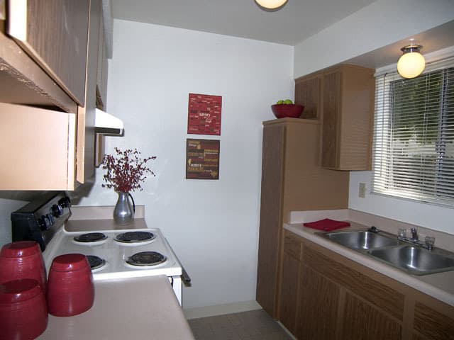 Bakersfield Apartment: Casa Real Apartments