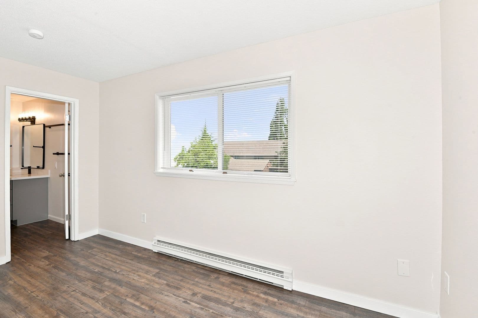 Tacoma Apartment: 1002 N J St - 7