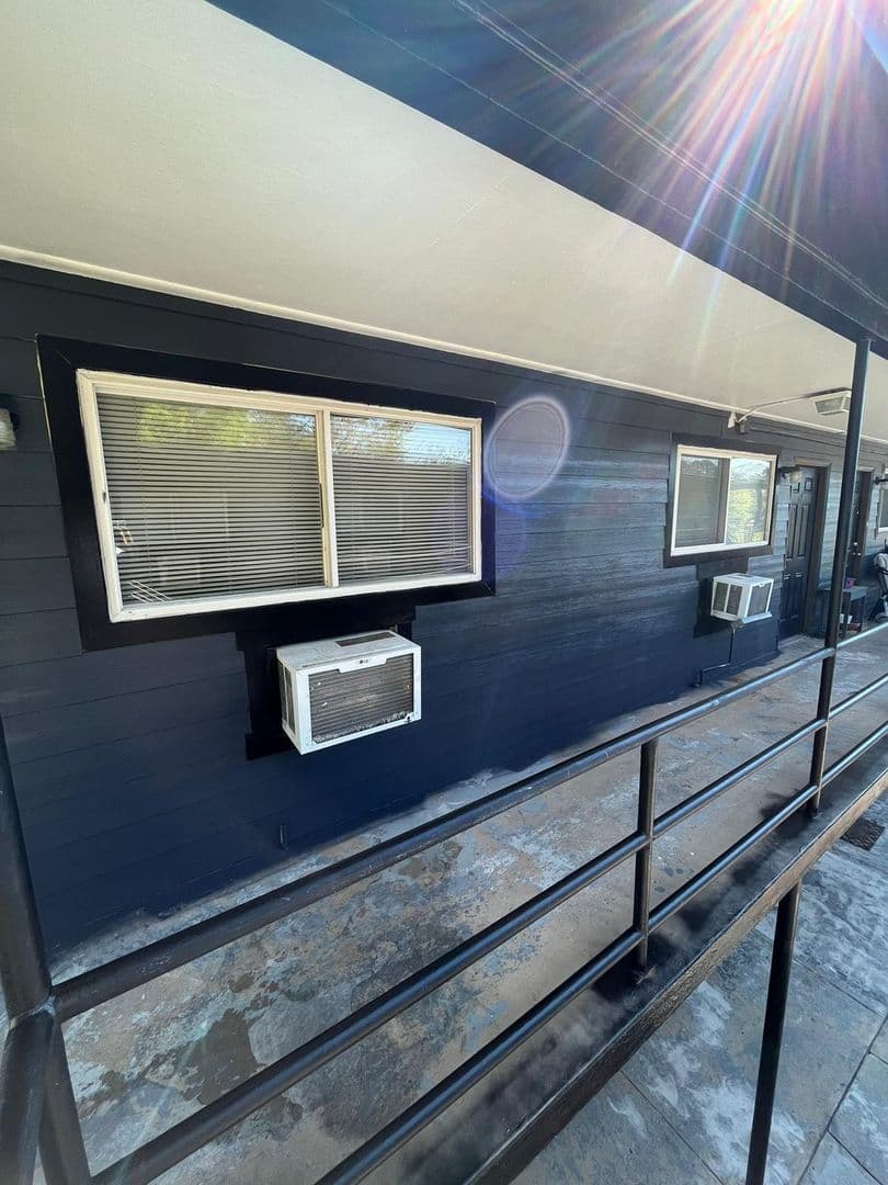 Jacksonville Apartment: 5824 Justina Ct & 3273 Justina Rd-4