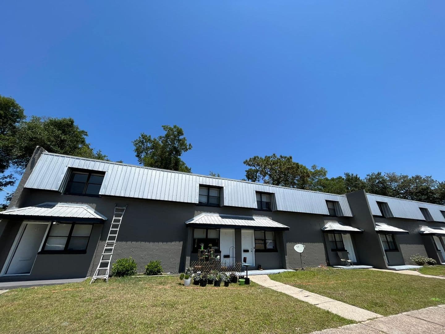 Jacksonville Apartment: 22 W 38th St