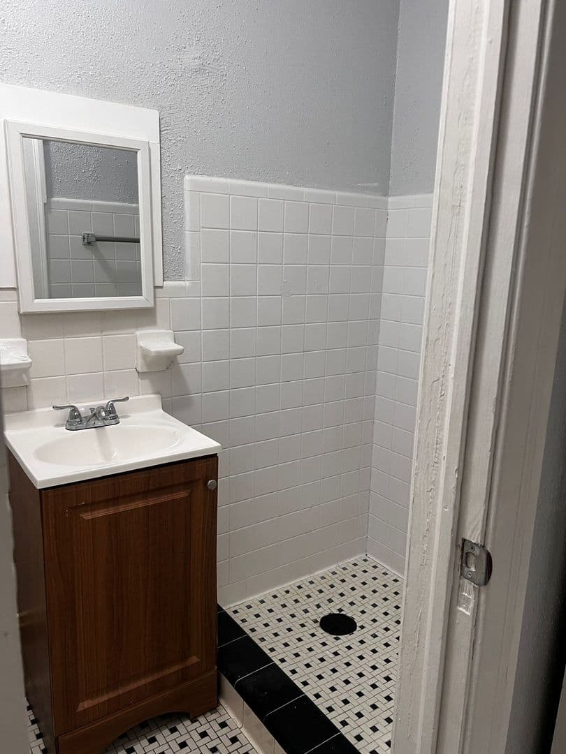 Jacksonville Apartment: 6701 N Main St