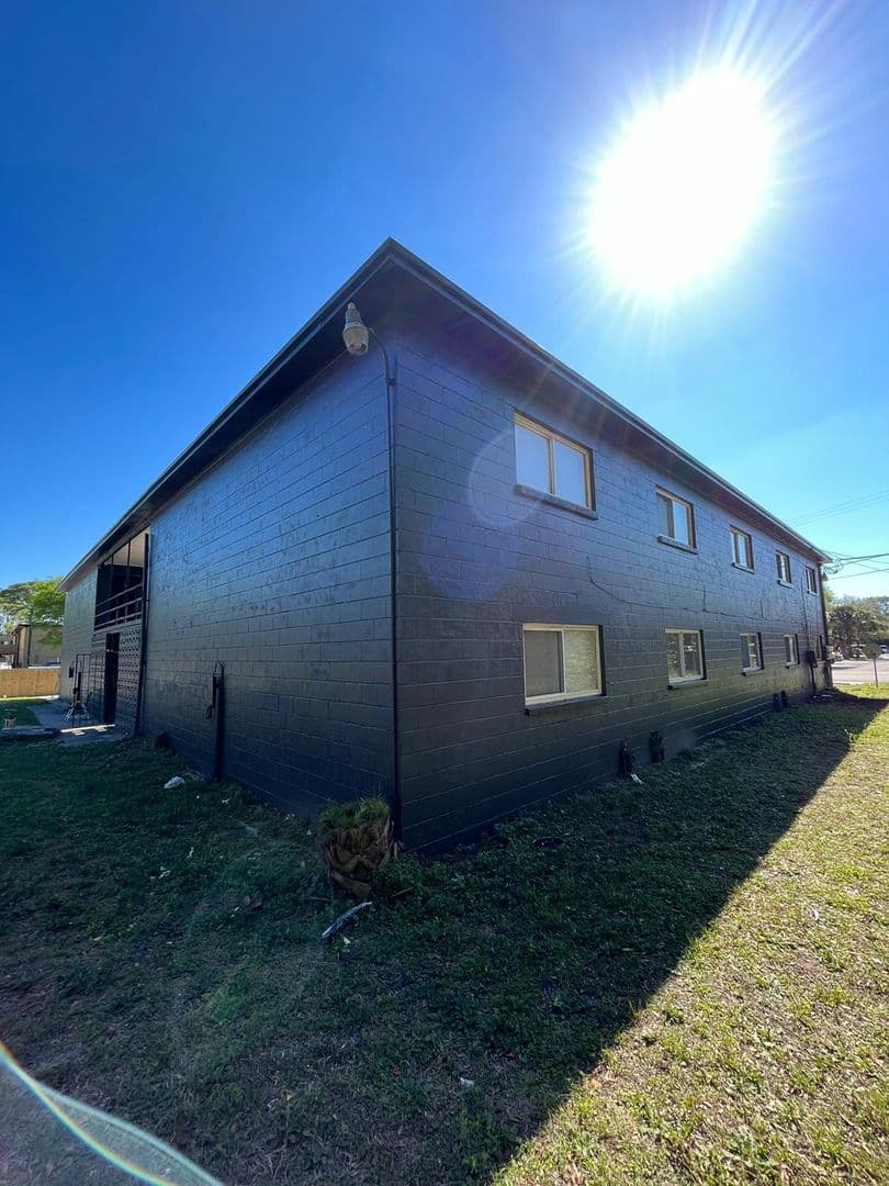 Jacksonville Apartment: 5824 Justina Ct & 3273 Justina Rd-4