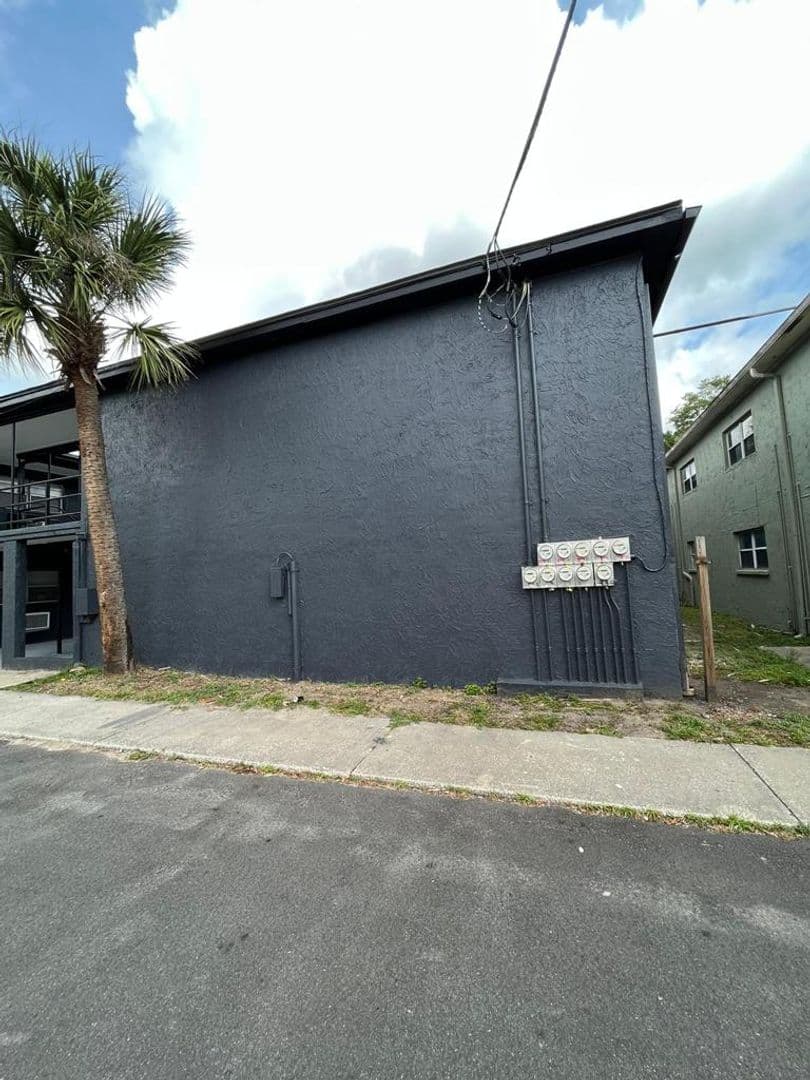 Jacksonville Apartment: 5824 Justina Ct & 3273 Justina Rd-4