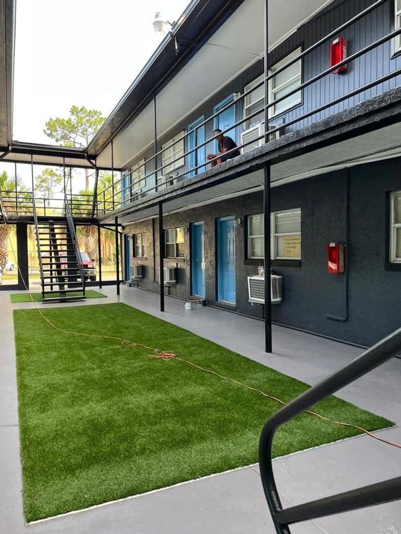 Jacksonville Apartment: 5824 Justina Ct & 3273 Justina Rd-4
