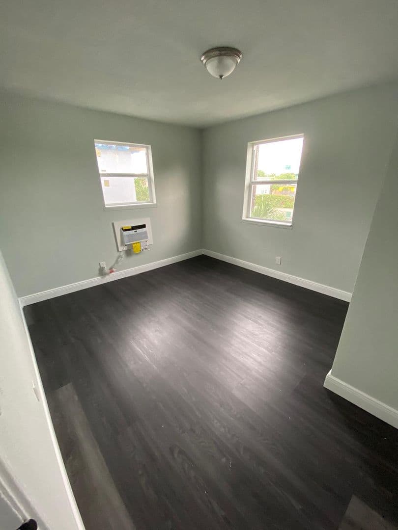 Opa-locka Apartment: 14255 NW 22nd Ave
