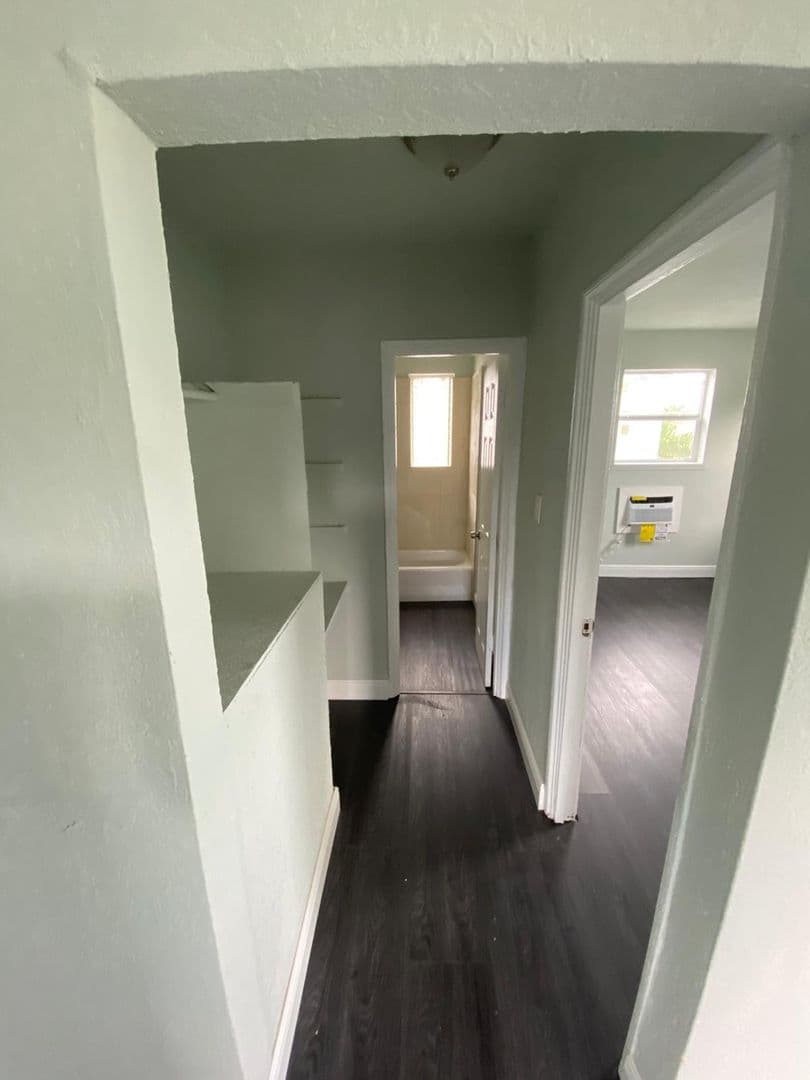 Opa-locka Apartment: 14255 NW 22nd Ave