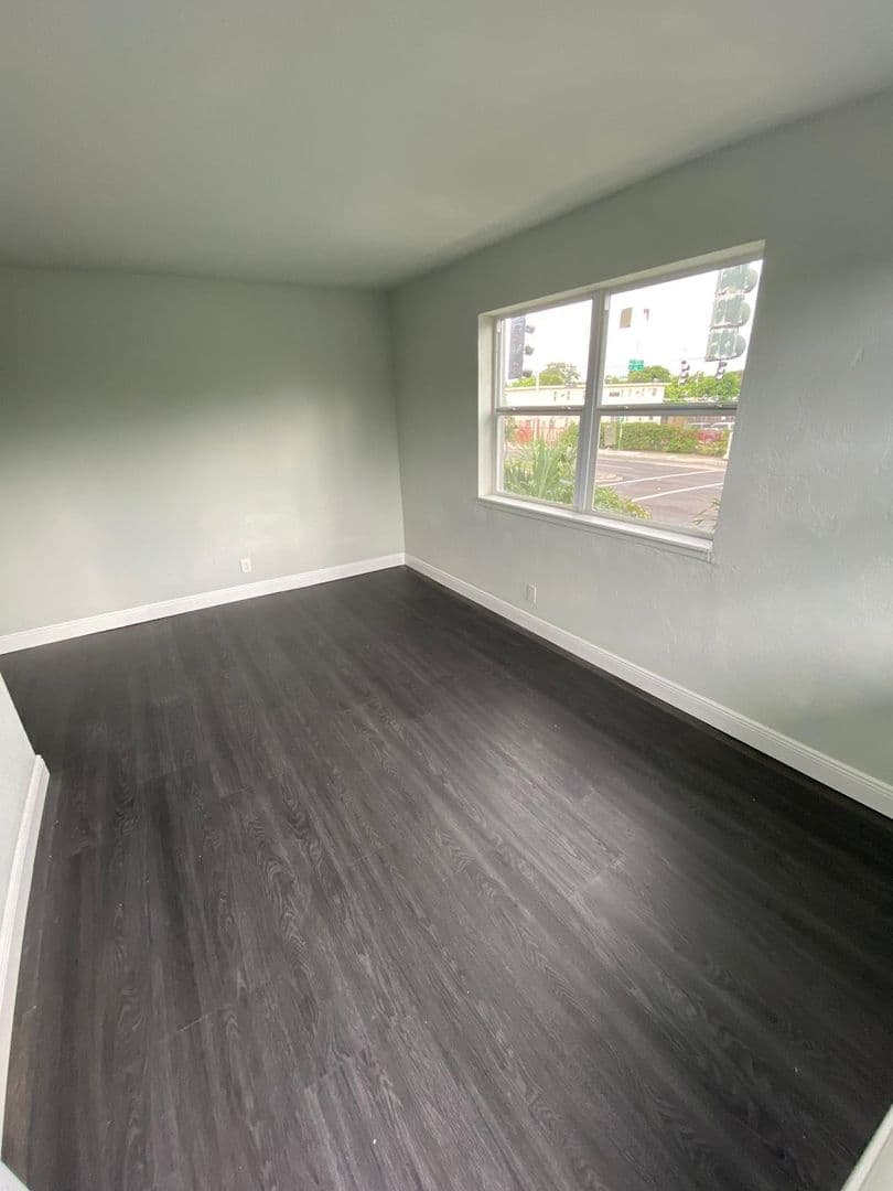 Opa-locka Apartment: 14255 NW 22nd Ave
