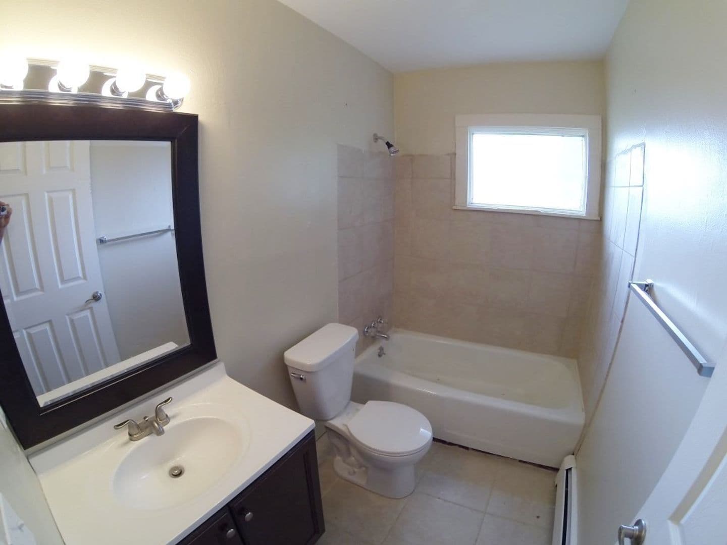Boardman Apartment: 909 Cook Ave.