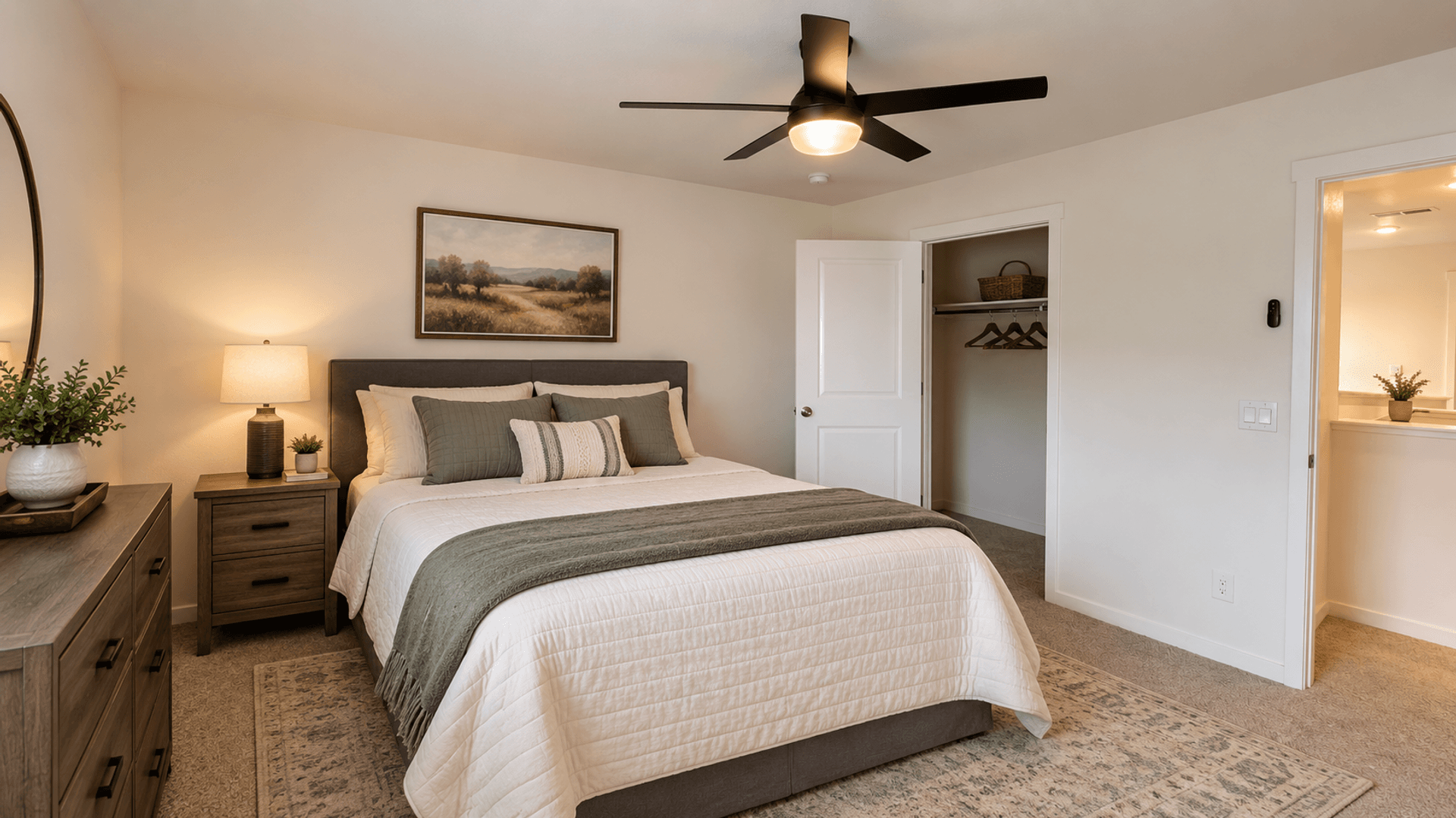 Wellington House: 6512 Coralbell St