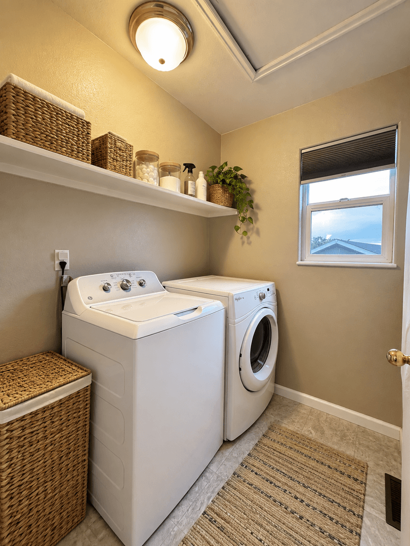Greeley Townhome: 2833 W E St