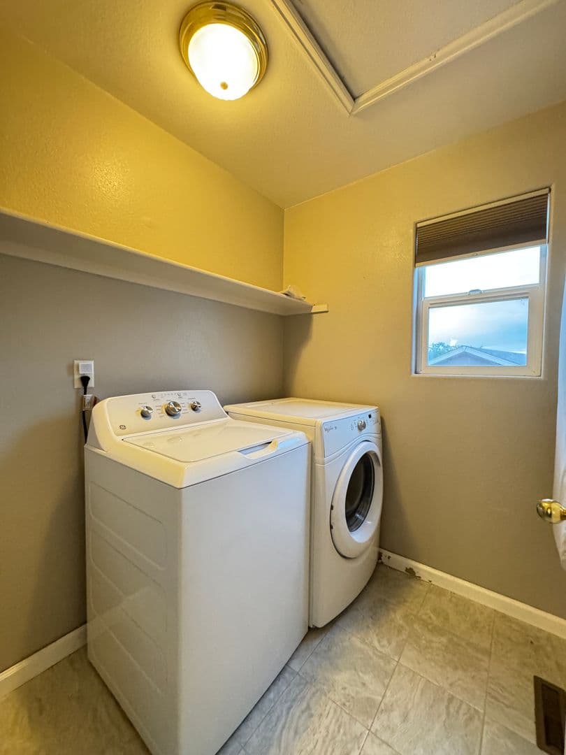 Greeley Townhome: 2833 W E St