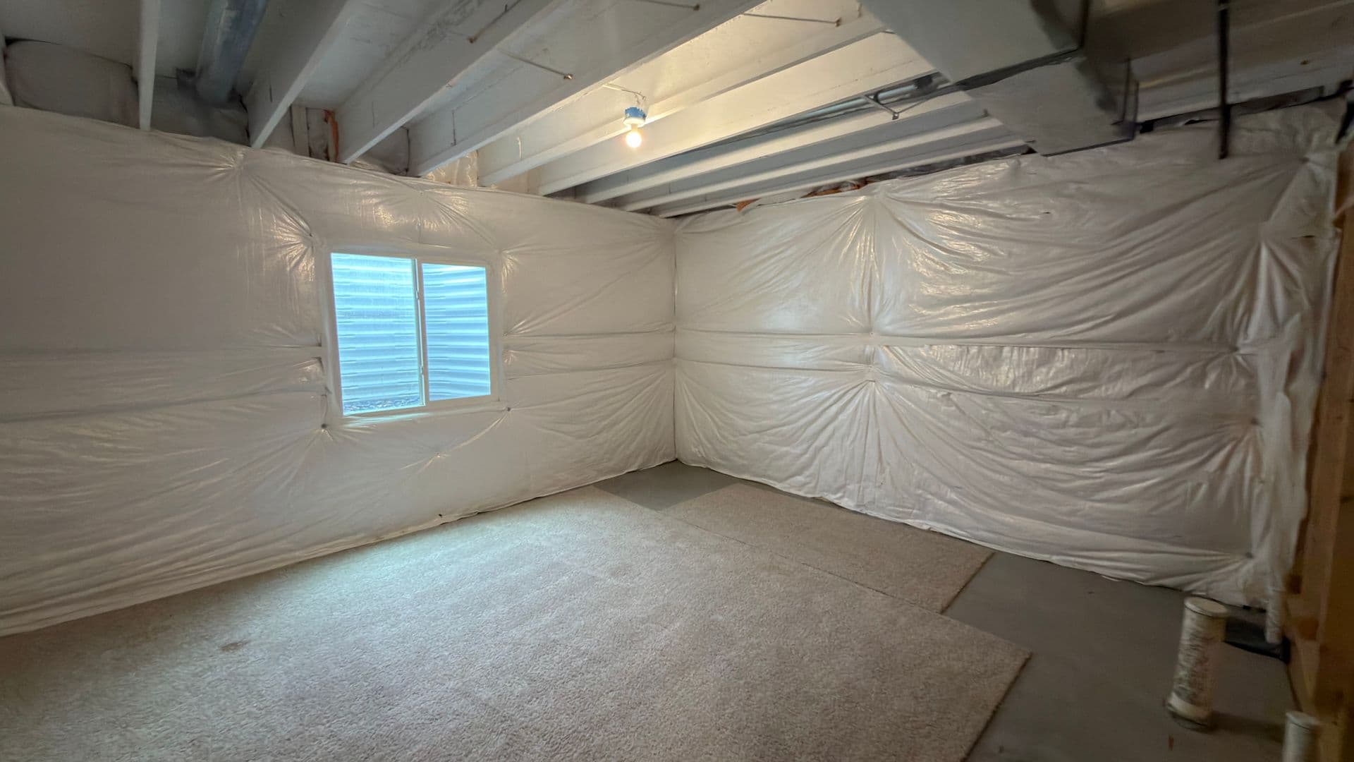 Wellington House: 6512 Coralbell St