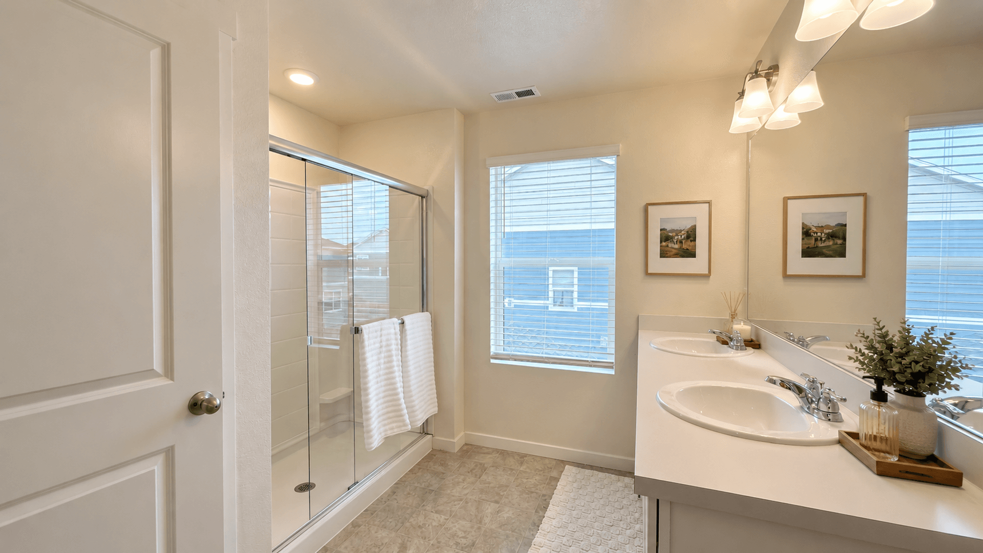 Wellington House: 6512 Coralbell St