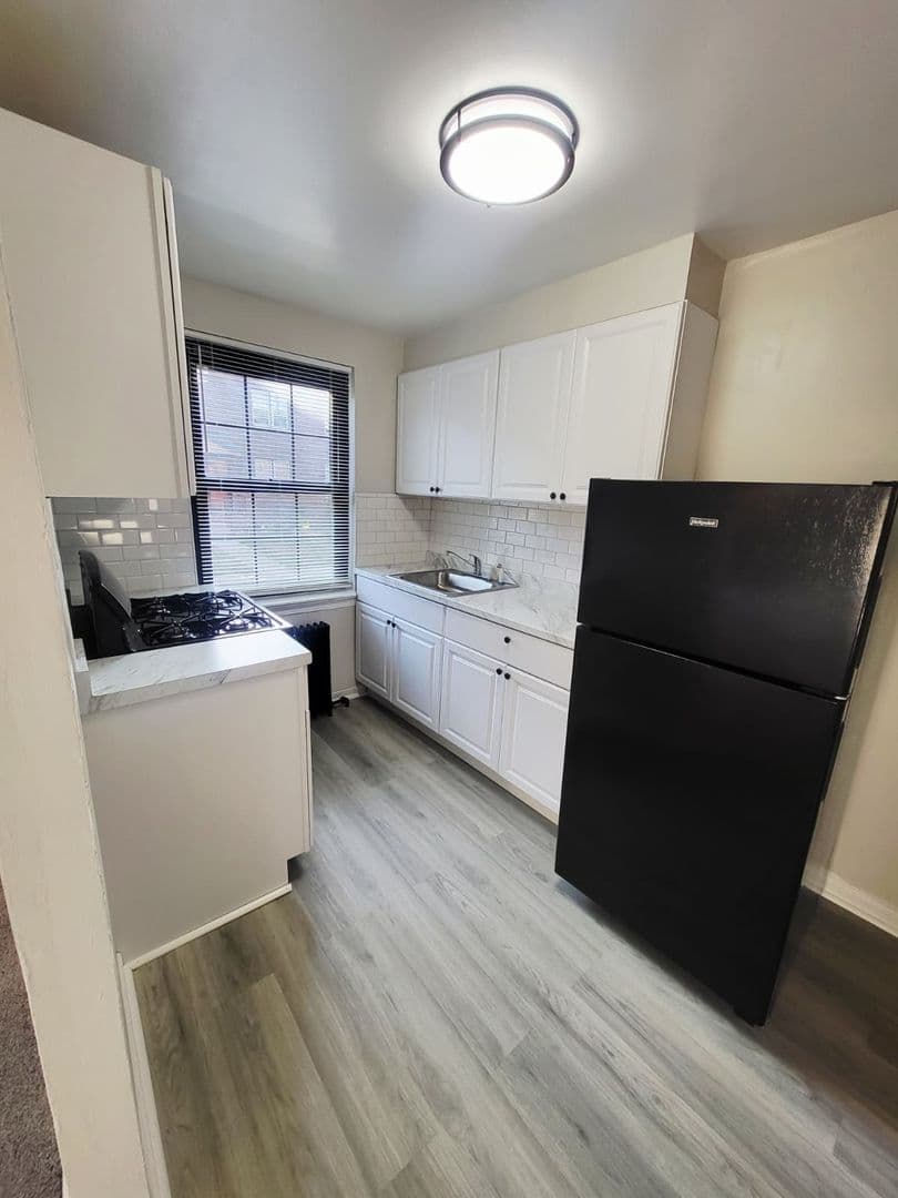 Camden Apartment: 3255 Crescent Drive