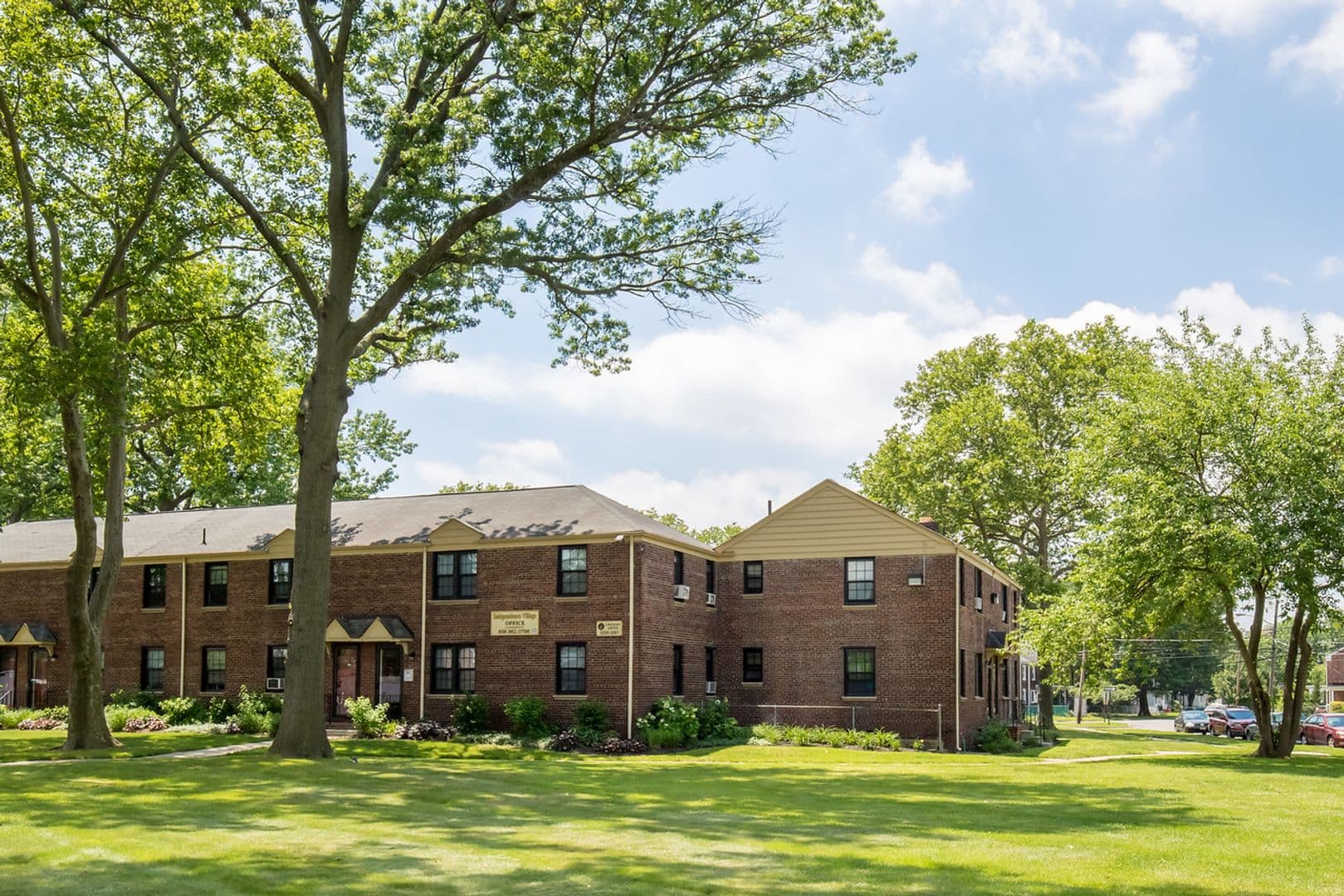 Camden Apartment: 3255 Crescent Drive