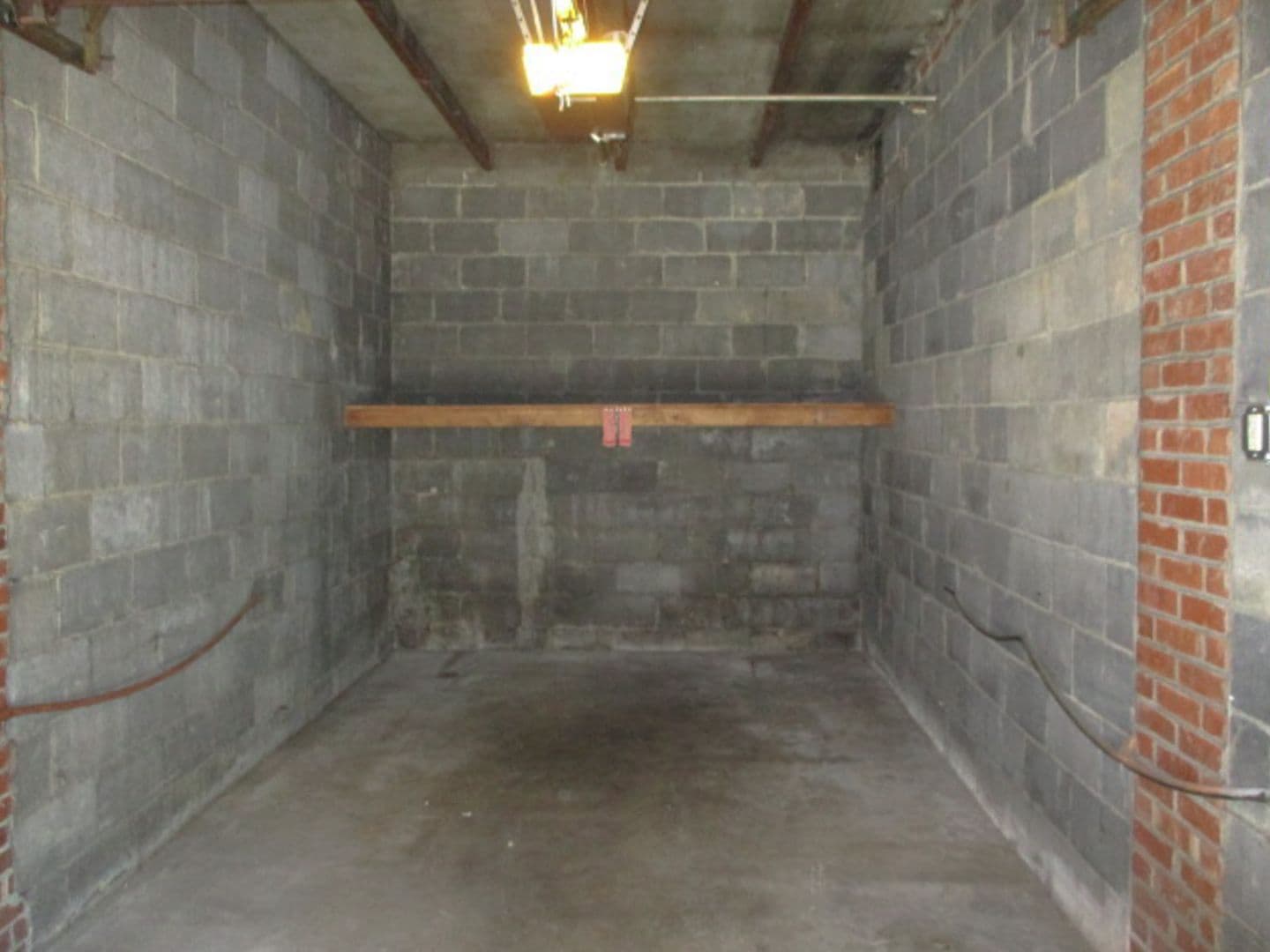 Crafton Apartment: 101 S Linwood Ave.