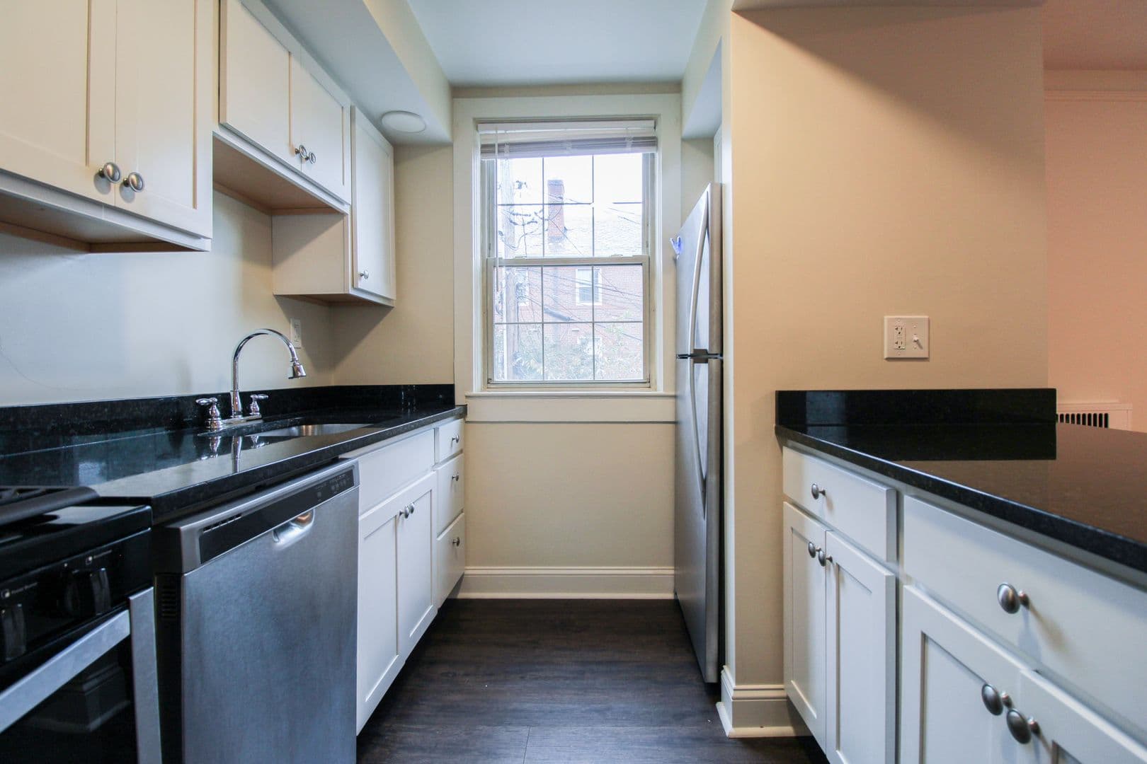 Crafton Apartment: 101 S Linwood Ave.