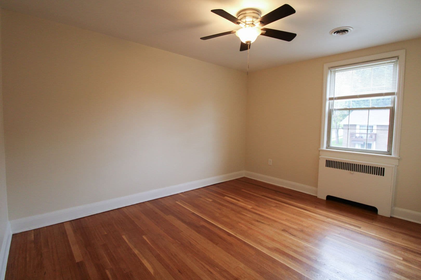 Crafton Apartment: 101 S Linwood Ave.