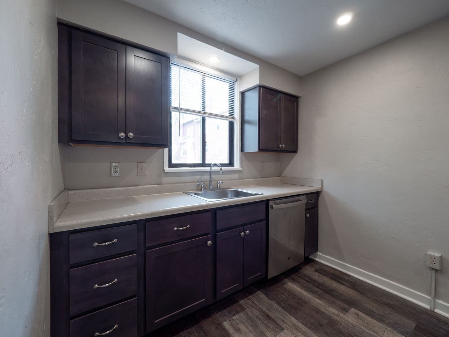Edgewood Apartment: 131 Edgewood Avenue