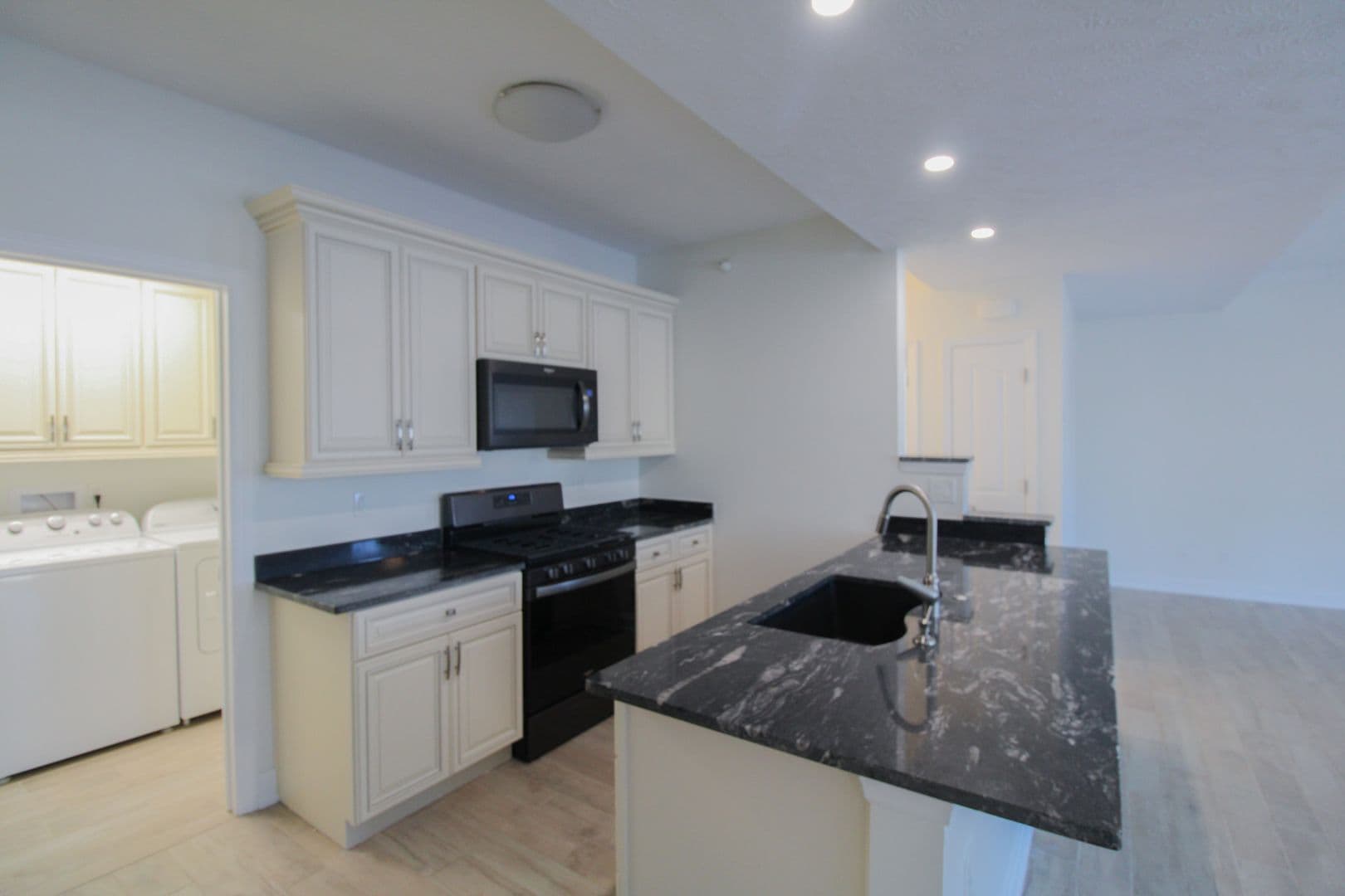 Mars Apartment: 1000 Adams Pointe Blvd.