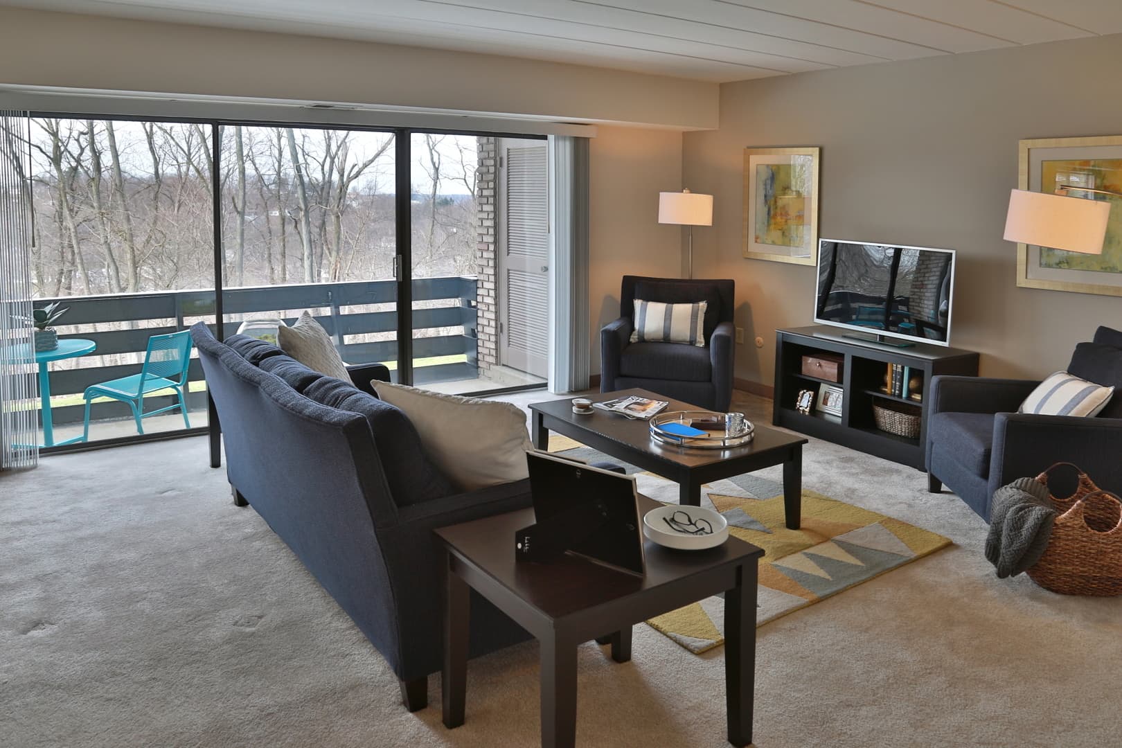 Moon Township Apartment: 700 Lee Drive