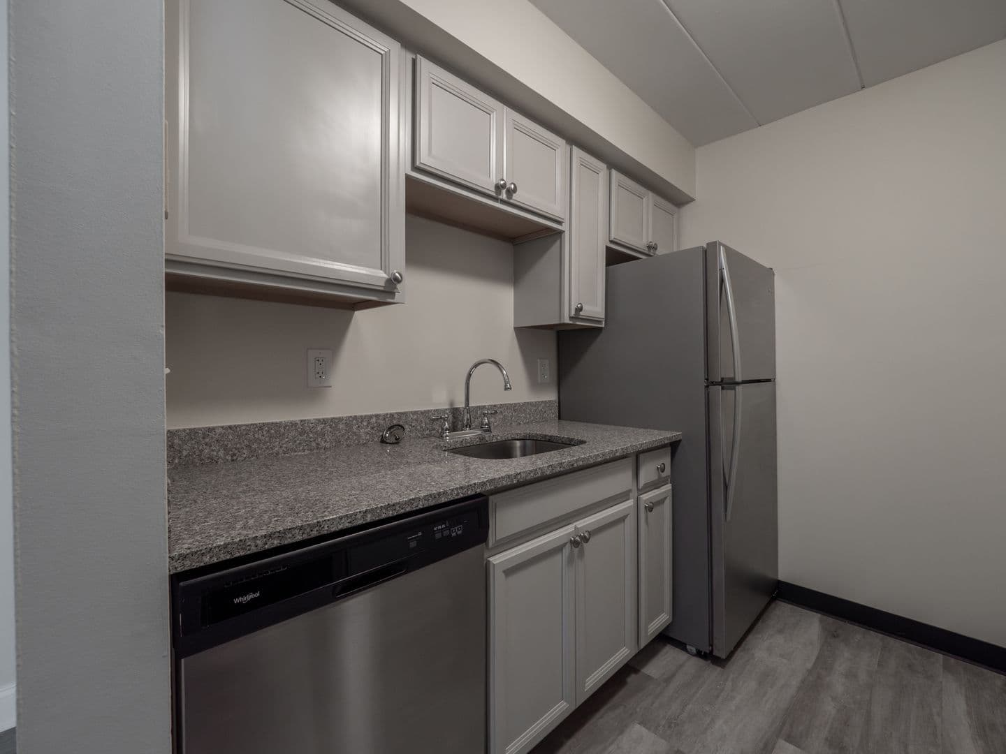 Moon Township Apartment: 700 Lee Drive
