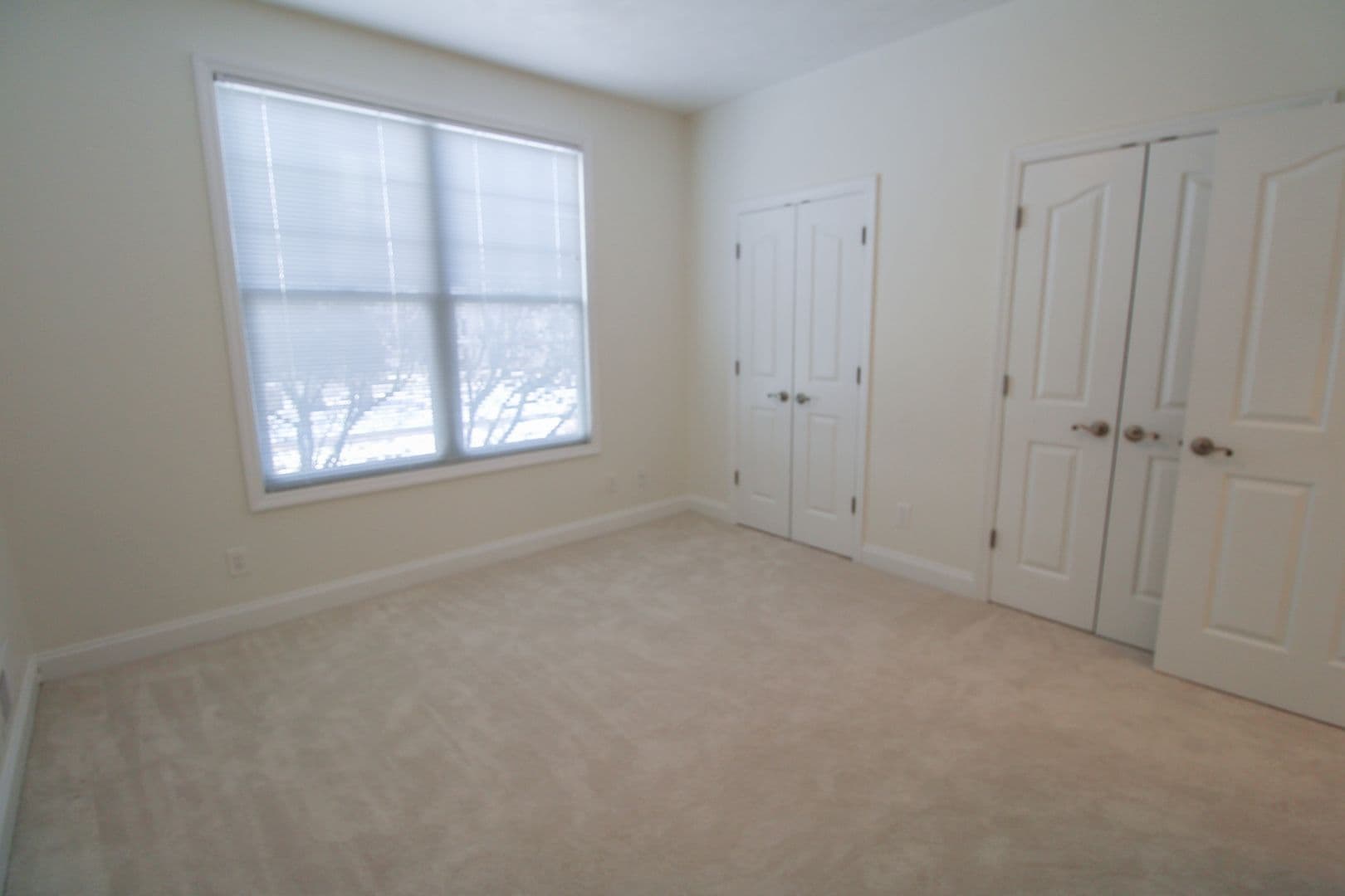 Mars Apartment: 1000 Adams Pointe Blvd.