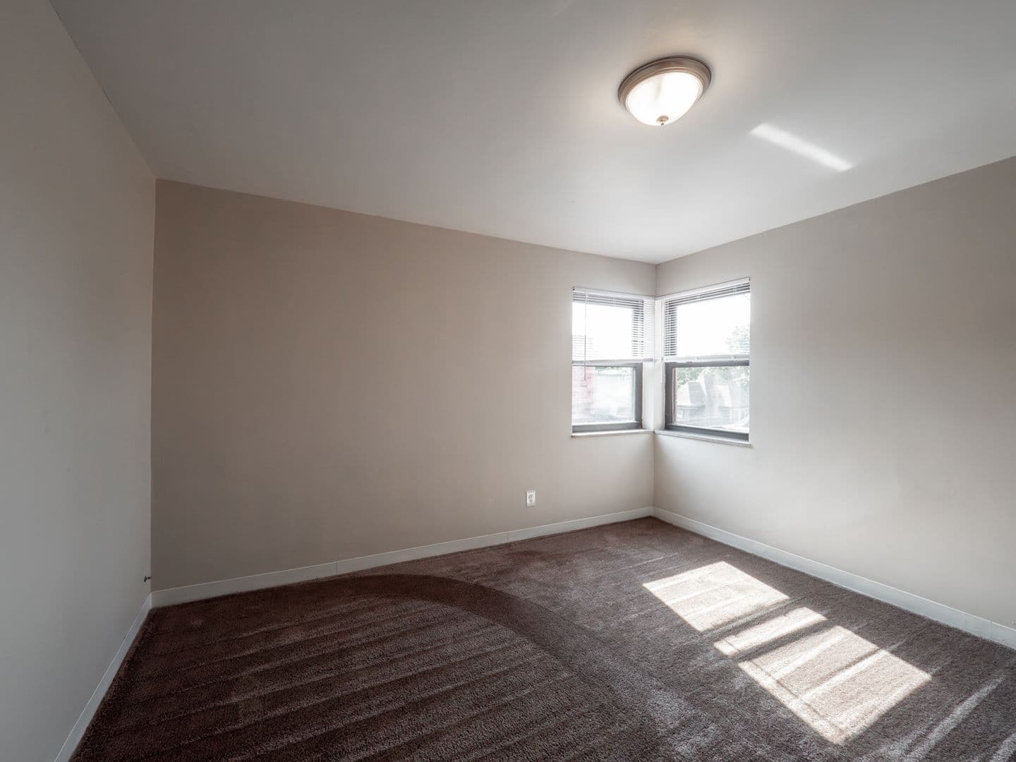 Pittsburgh Apartment: 418 Whitney Avenue