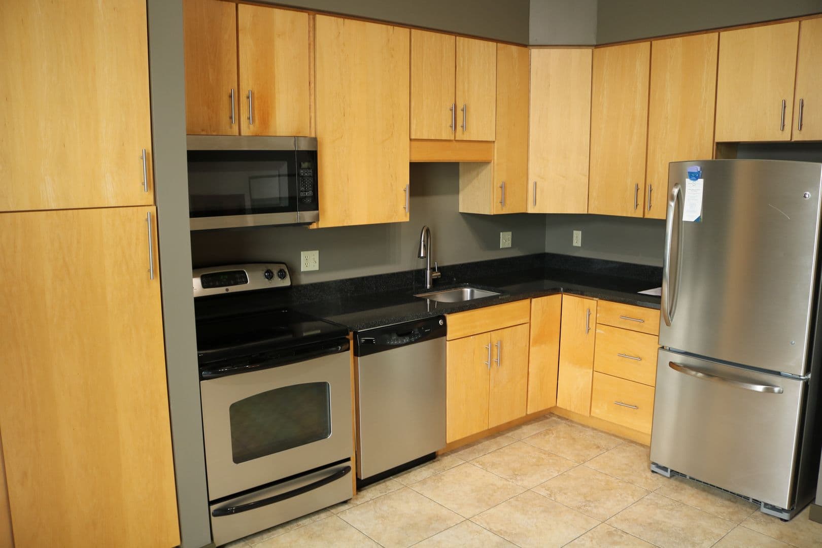 Pittsburgh Apartment: 216 Jefferson Avenue