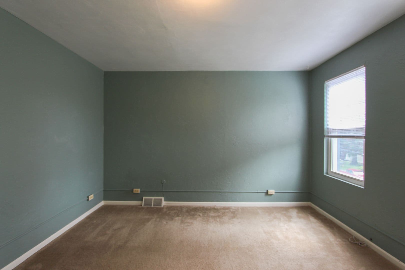 Edgewood Apartment: 313 Whipple Street