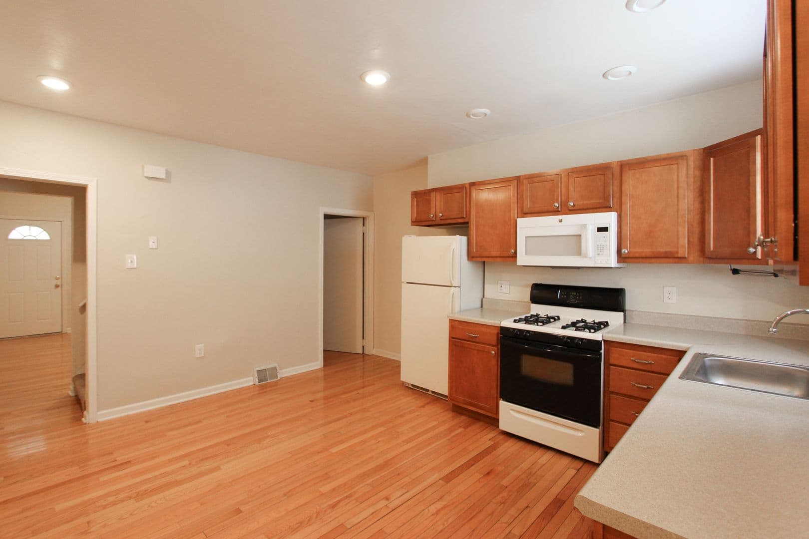 Edgewood Apartment: 313 Whipple Street