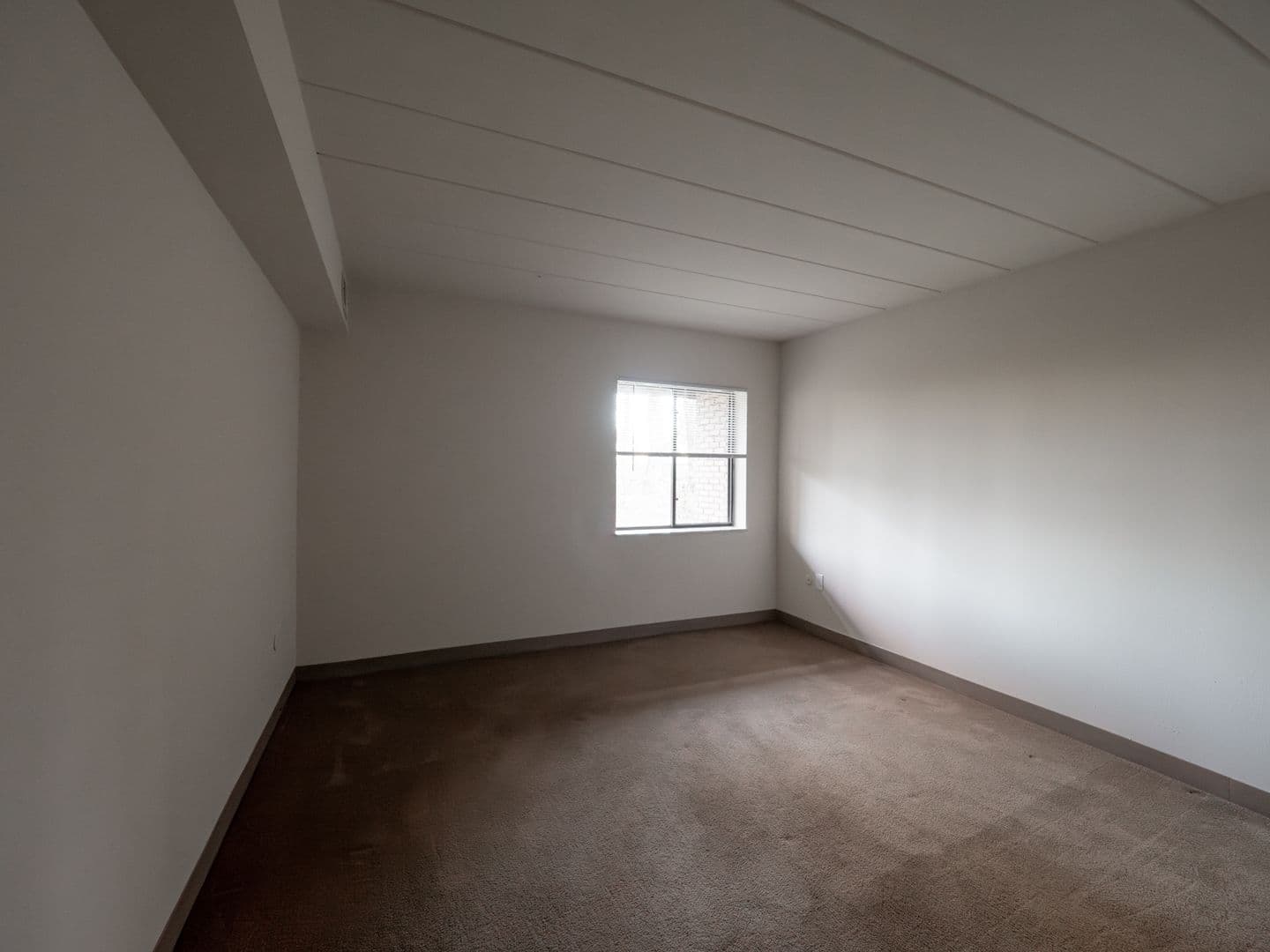 Moon Township Apartment: 700 Lee Drive