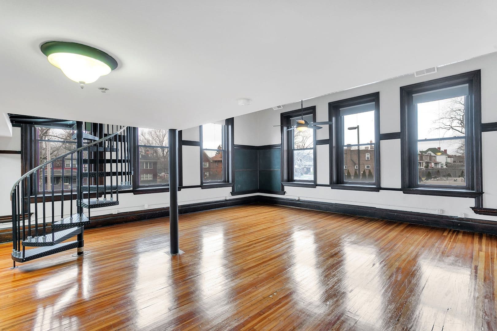 Pittsburgh Apartment: 216 Jefferson Avenue