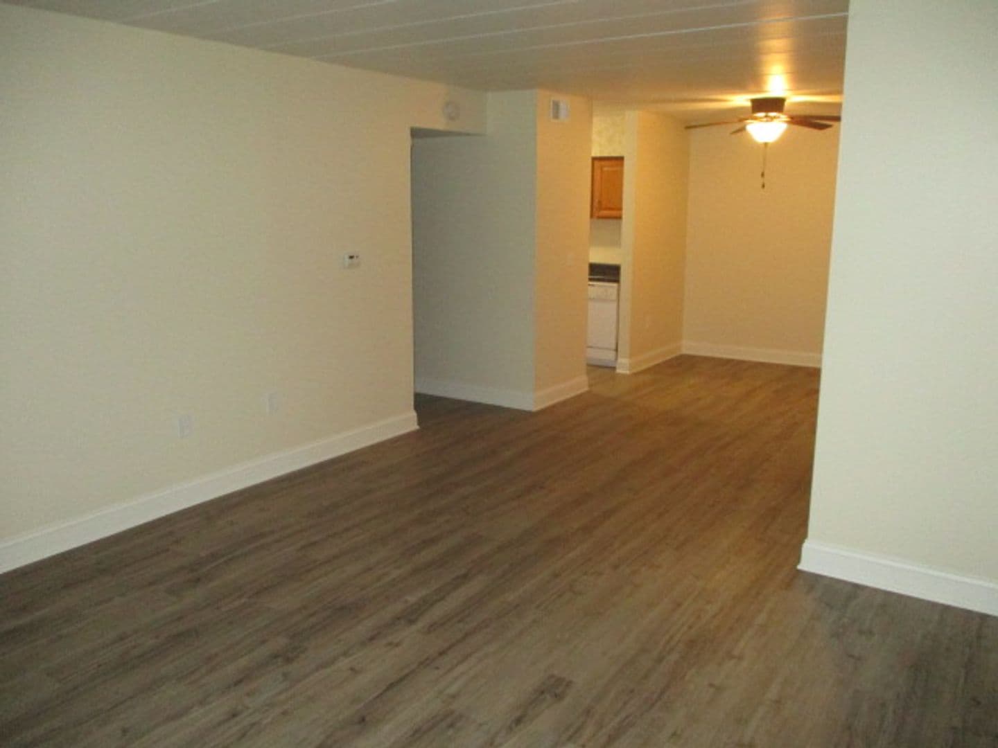 Moon Township Apartment: 500 Lee Drive