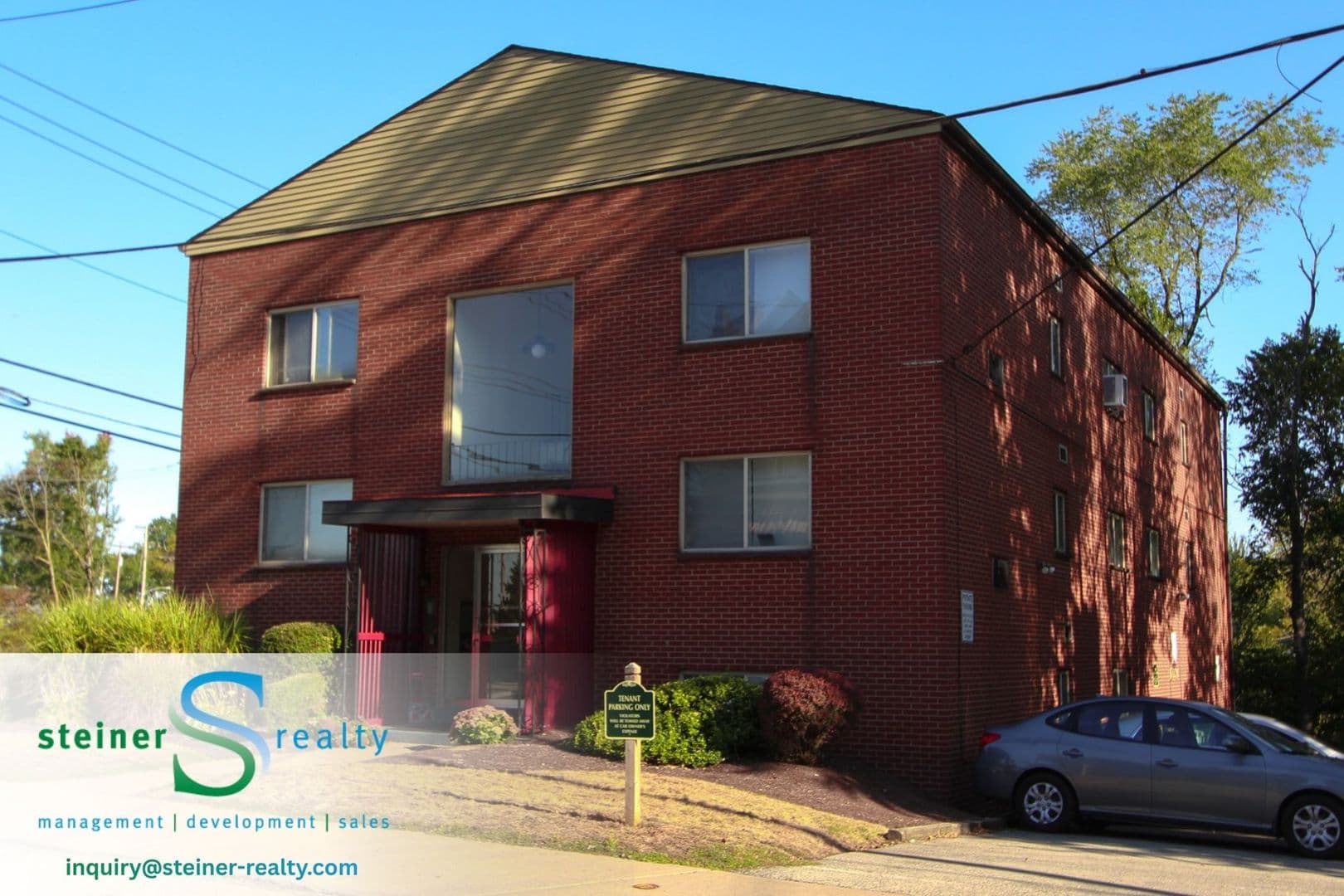 Edgewood Apartment: 111 Oakview Avenue