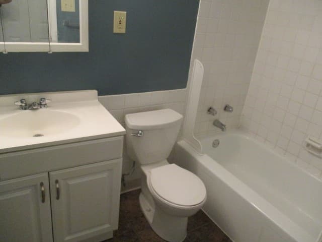 Mt. Lebanon Apartment: 200 Piper Drive