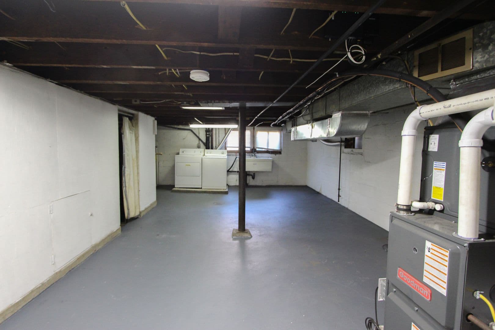 Pittsburgh Apartment: 323 Main Street