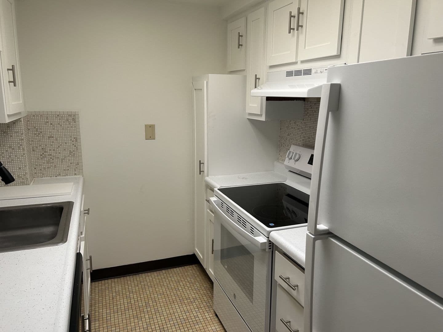 Pittsburgh Apartment: 220 S Negley Ave.